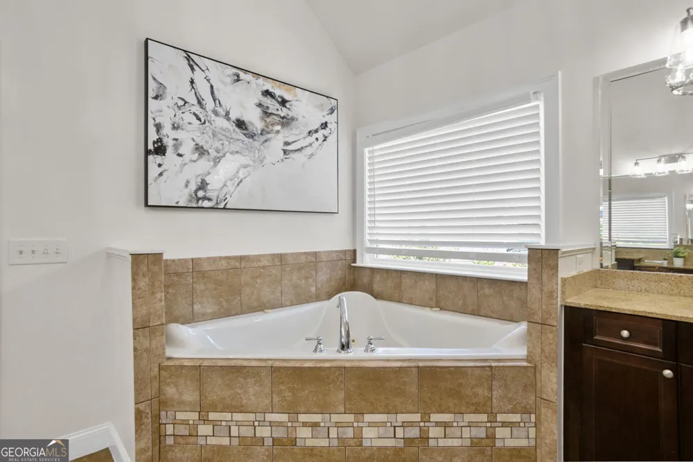 17 Snap Dragon LN Dallas, GA 30132