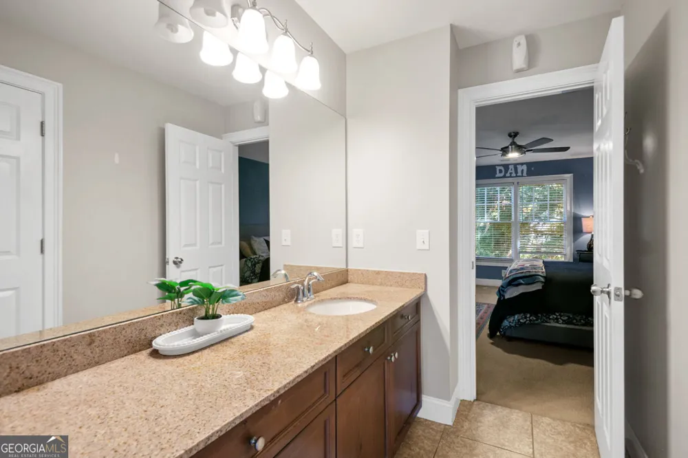 17 Snap Dragon LN Dallas, GA 30132