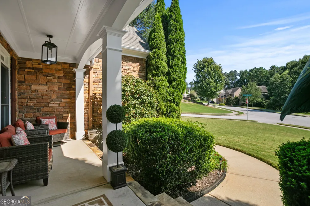 17 Snap Dragon LN Dallas, GA 30132