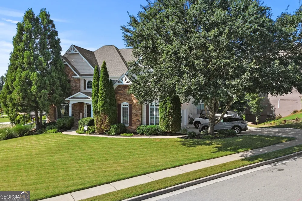 17 Snap Dragon LN Dallas, GA 30132