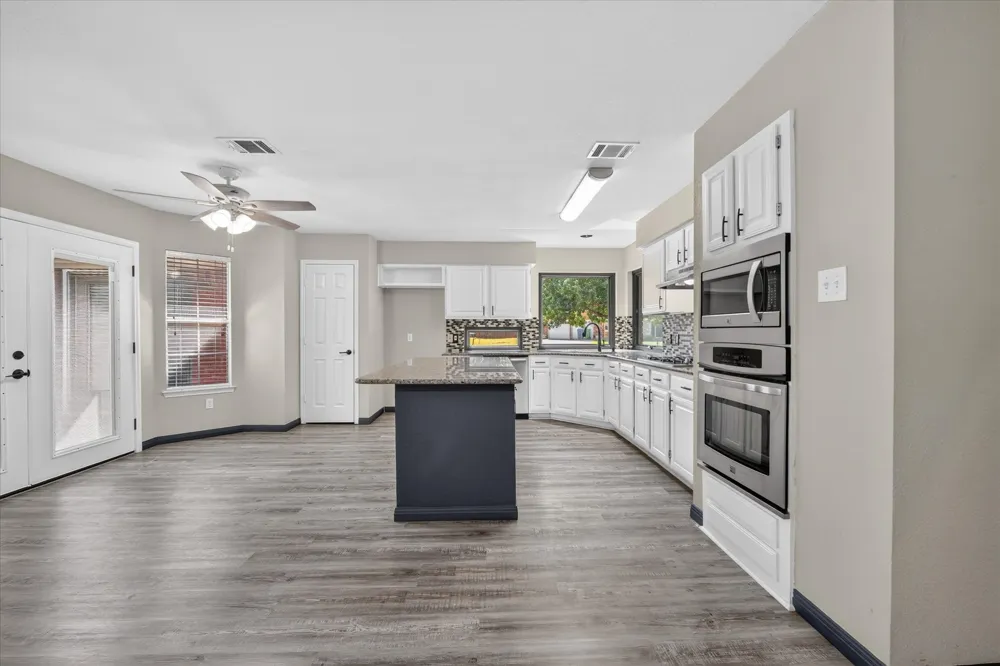 2417 Covington Drive Flower Mound, TX 75028