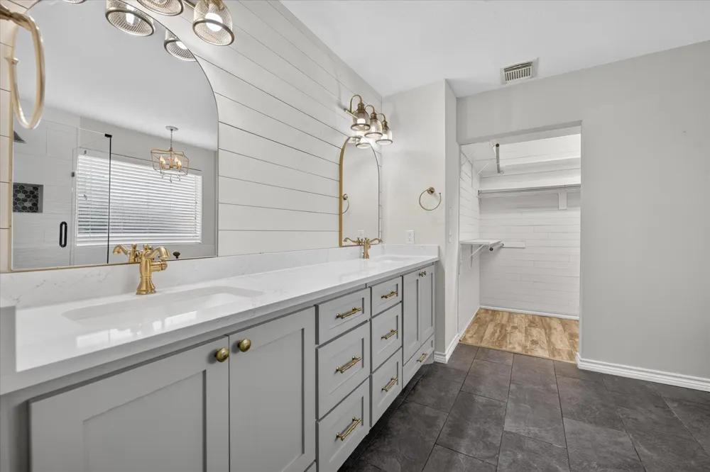 2417 Covington Drive Flower Mound, TX 75028