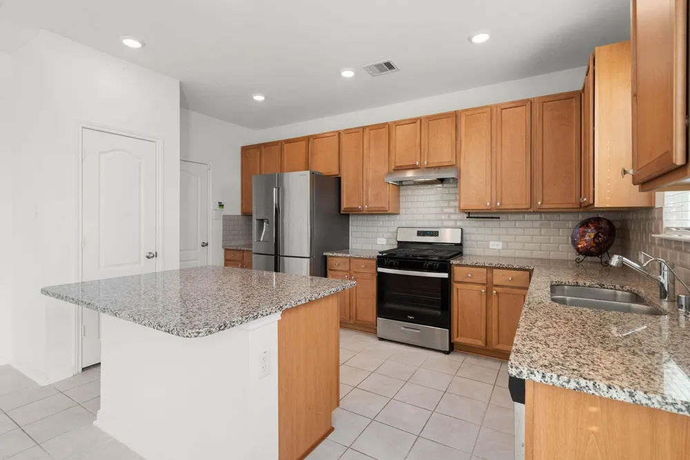 6739 Waterbuck Trace Richmond, TX 77406