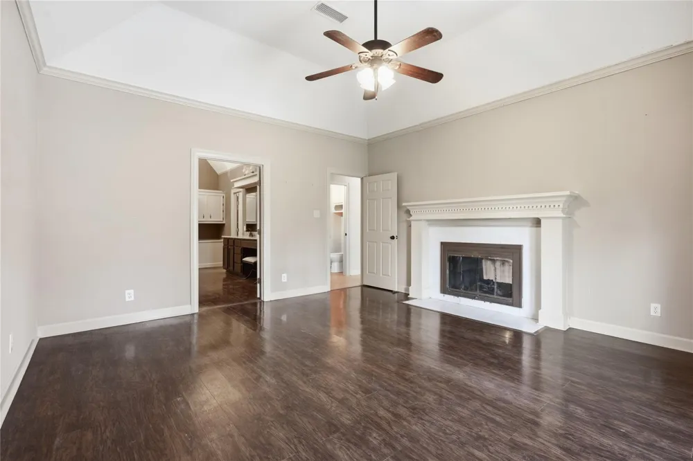 708 Bayou Crest Circle Dickinson, TX 77539