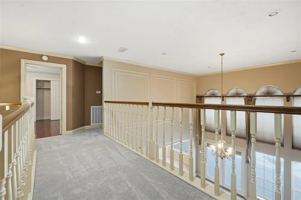 708 Bayou Crest Circle Dickinson, TX 77539