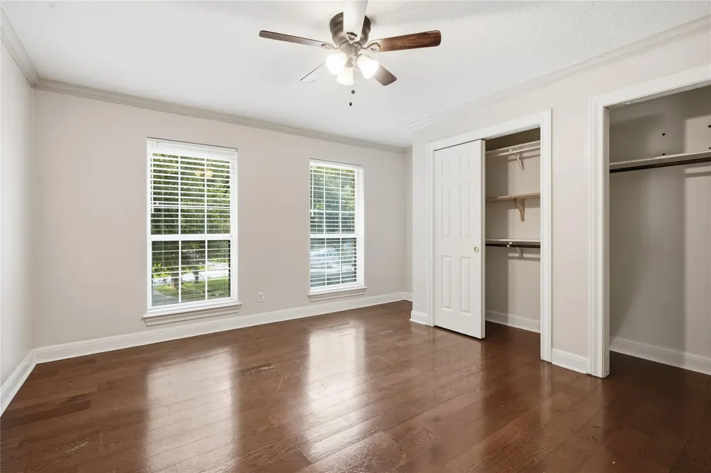 708 Bayou Crest Circle Dickinson, TX 77539