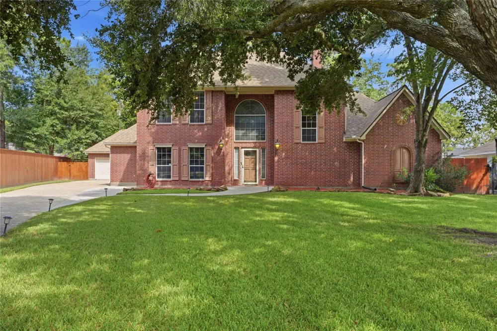 708 Bayou Crest Circle Dickinson, TX 77539