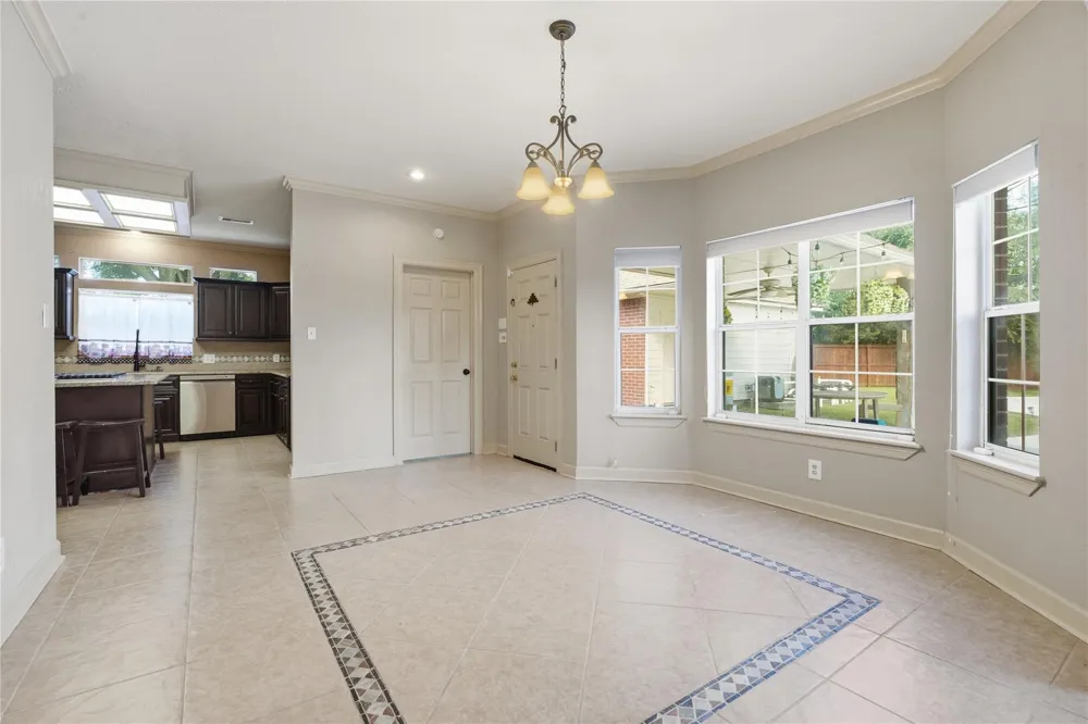 708 Bayou Crest Circle Dickinson, TX 77539