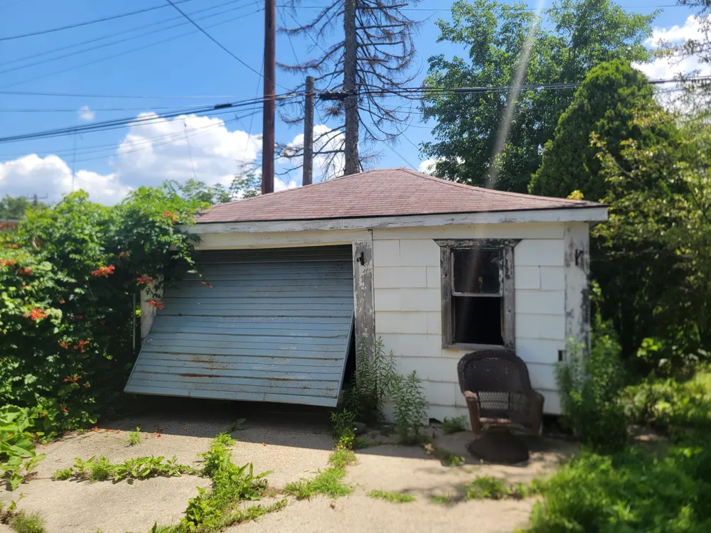 18690 Algonac Street Detroit, MI 48234
