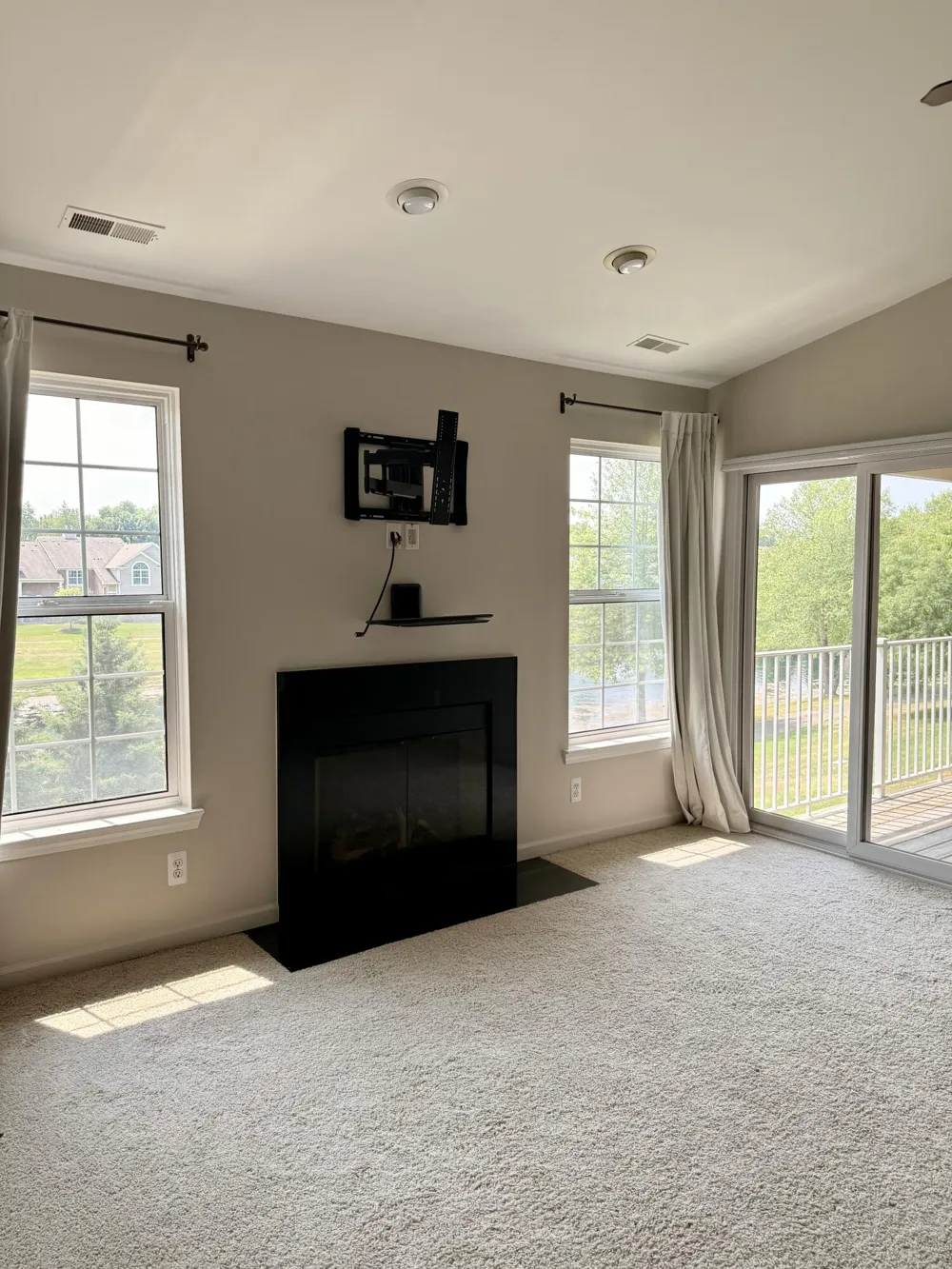 2260 Leighton Drive #68 Shelby, MI 48317