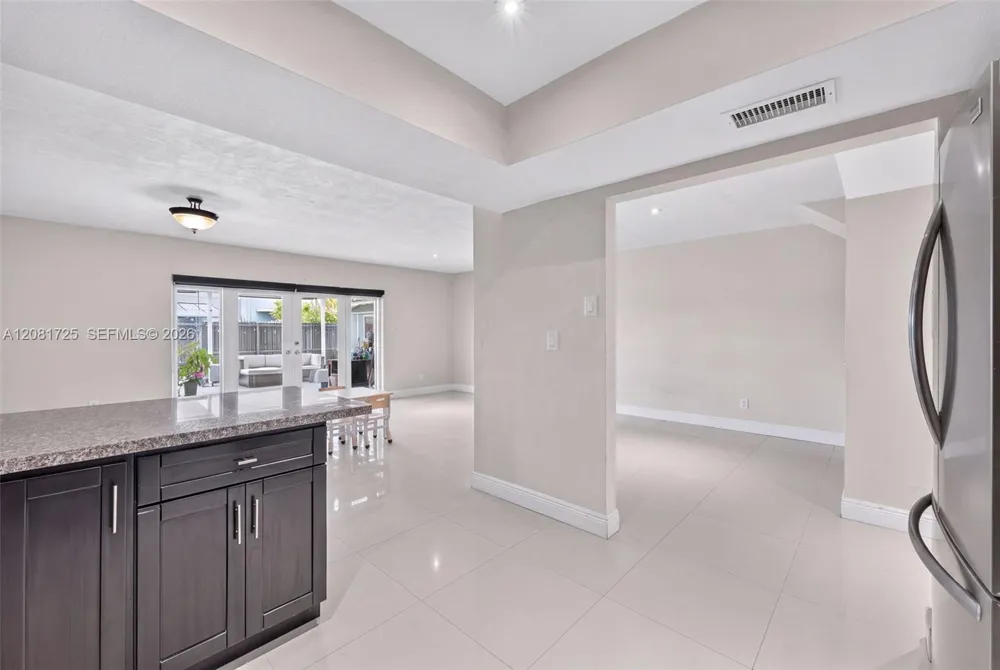 6965 W 2nd Way Hialeah, FL 33014