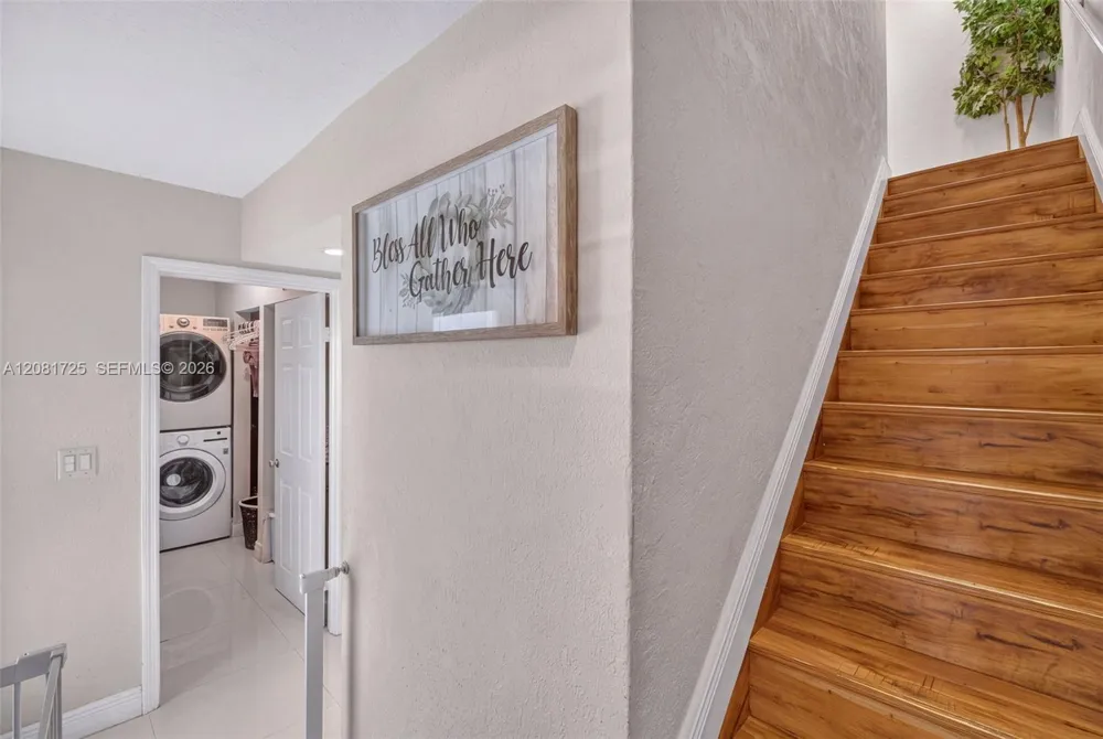 6965 W 2nd Way Hialeah, FL 33014