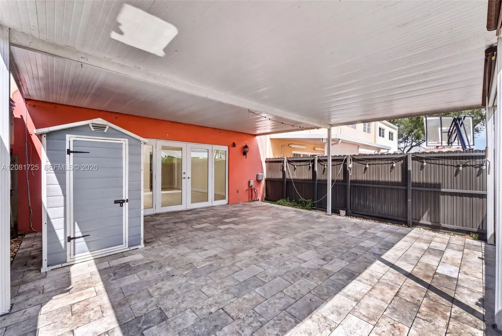 6965 W 2nd Way Hialeah, FL 33014