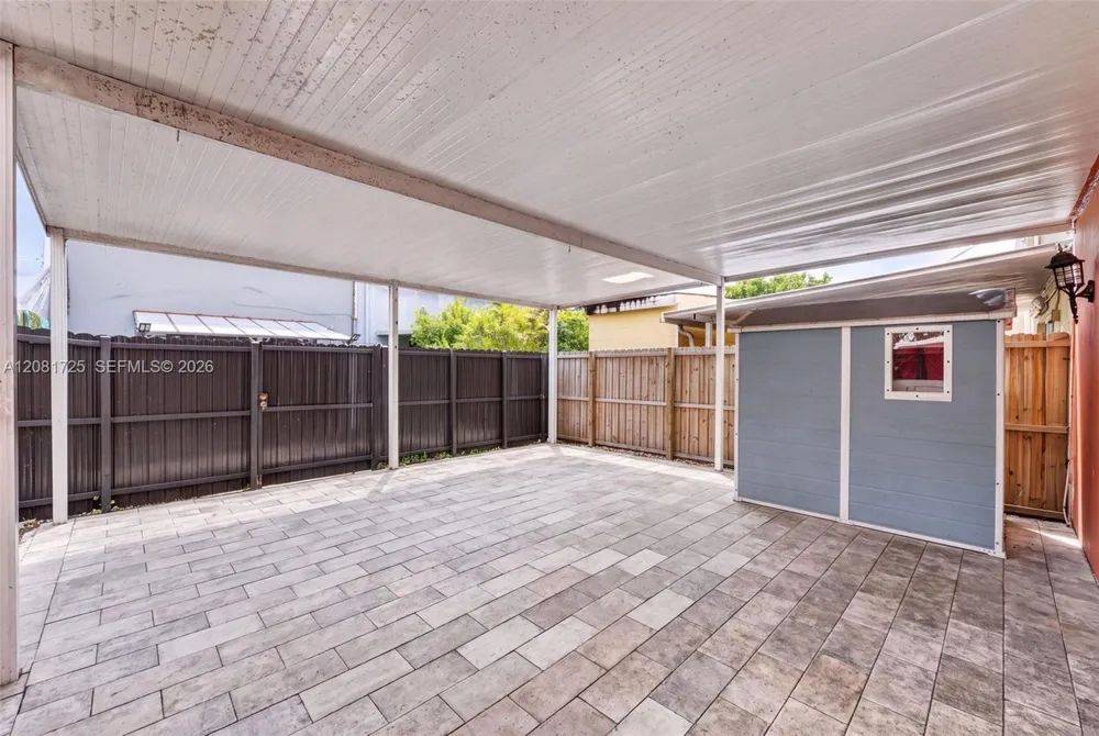 6965 W 2nd Way Hialeah, FL 33014