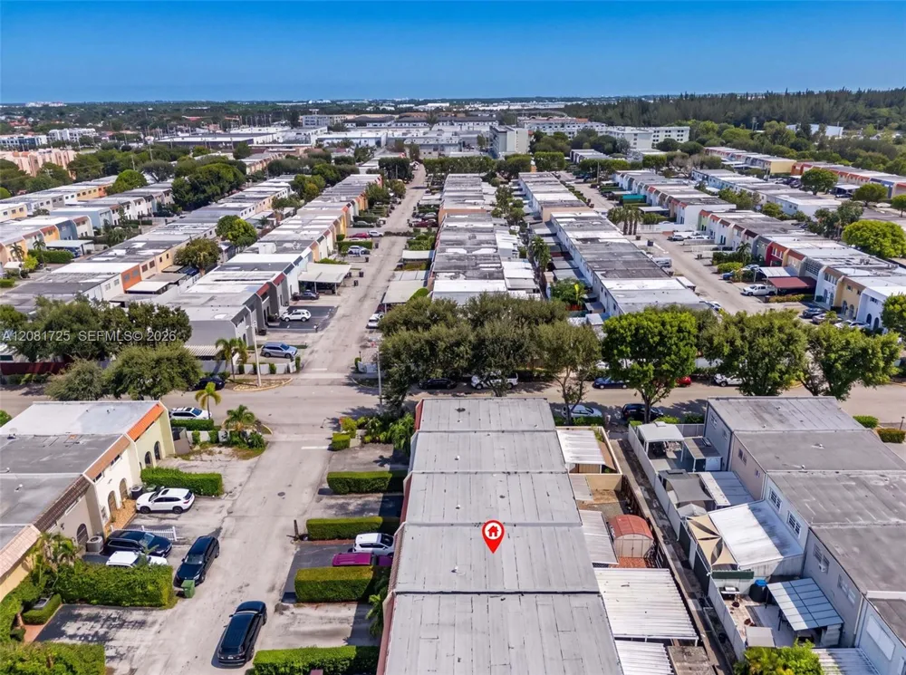 6965 W 2nd Way Hialeah, FL 33014