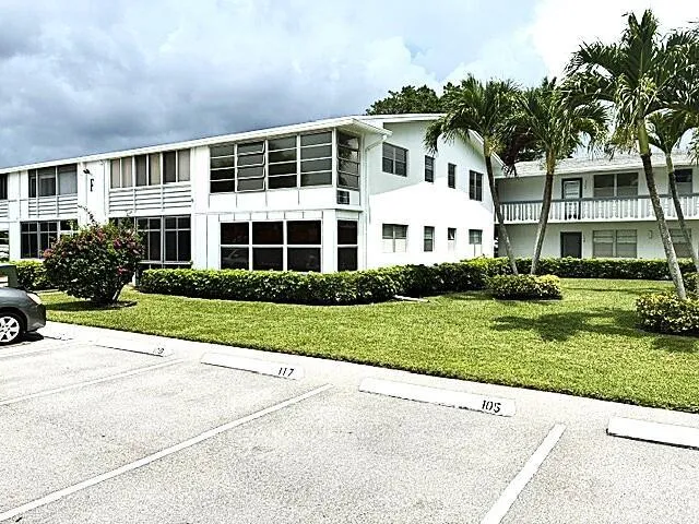 110 MARKHAM F #110 Deerfield Beach, FL 33442