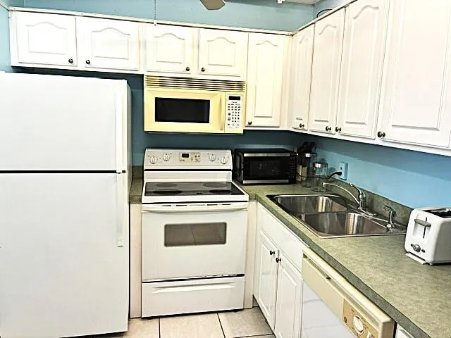 110 MARKHAM F #110 Deerfield Beach, FL 33442