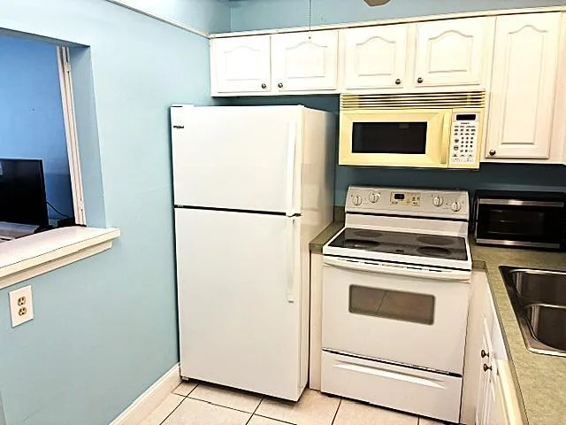 110 MARKHAM F #110 Deerfield Beach, FL 33442