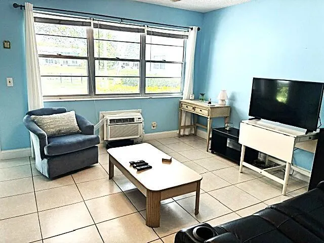 110 MARKHAM F #110 Deerfield Beach, FL 33442