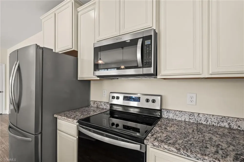 231 Unity Point Lane Kernersville, NC 27284