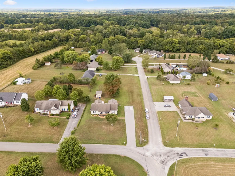 2342 Feedmill Rd Chapel Hill, TN 37034