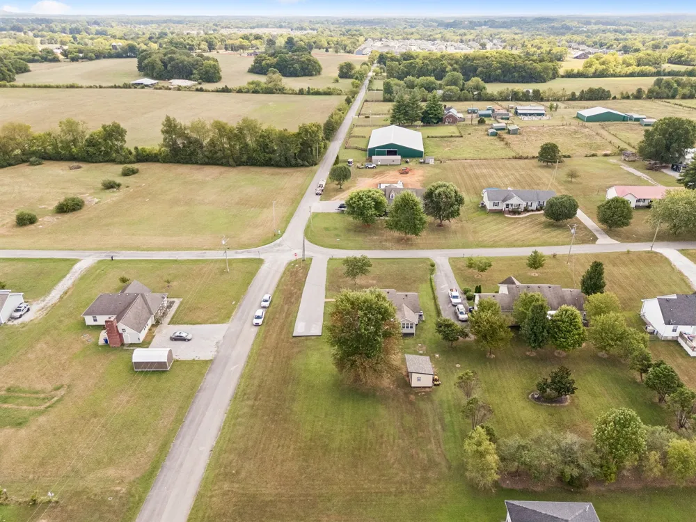 2342 Feedmill Rd Chapel Hill, TN 37034