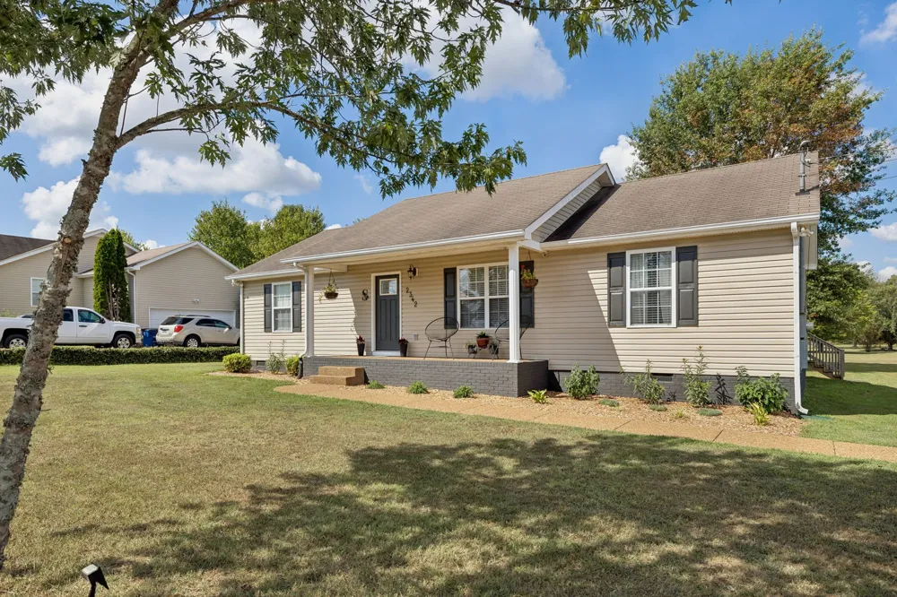 2342 Feedmill Rd Chapel Hill, TN 37034