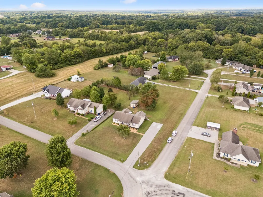 2342 Feedmill Rd Chapel Hill, TN 37034