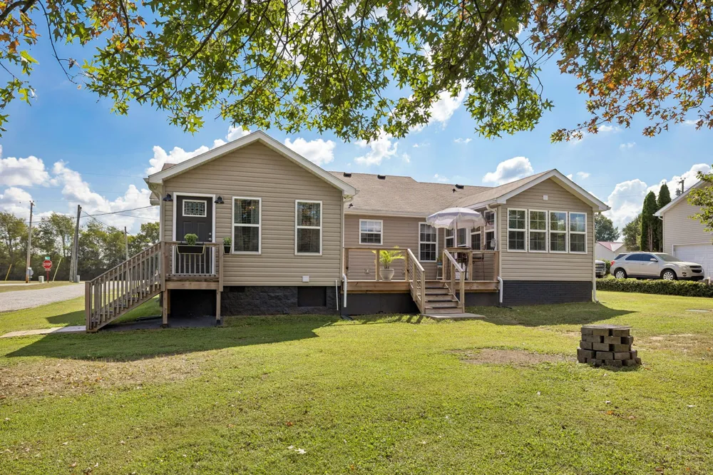2342 Feedmill Rd Chapel Hill, TN 37034