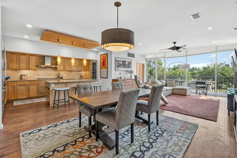 1600 Barton Springs Road #1201