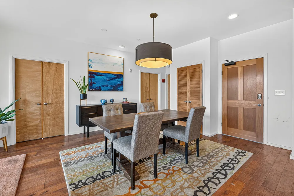 1600 Barton Springs Road #1201 Austin, TX 78704