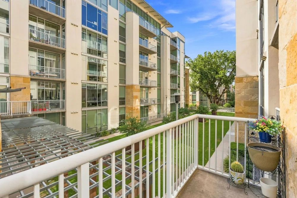 1600 Barton Springs Road #1201 Austin, TX 78704