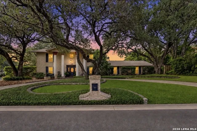 108 Sir Arthur Ct Castle Hills, TX 78213