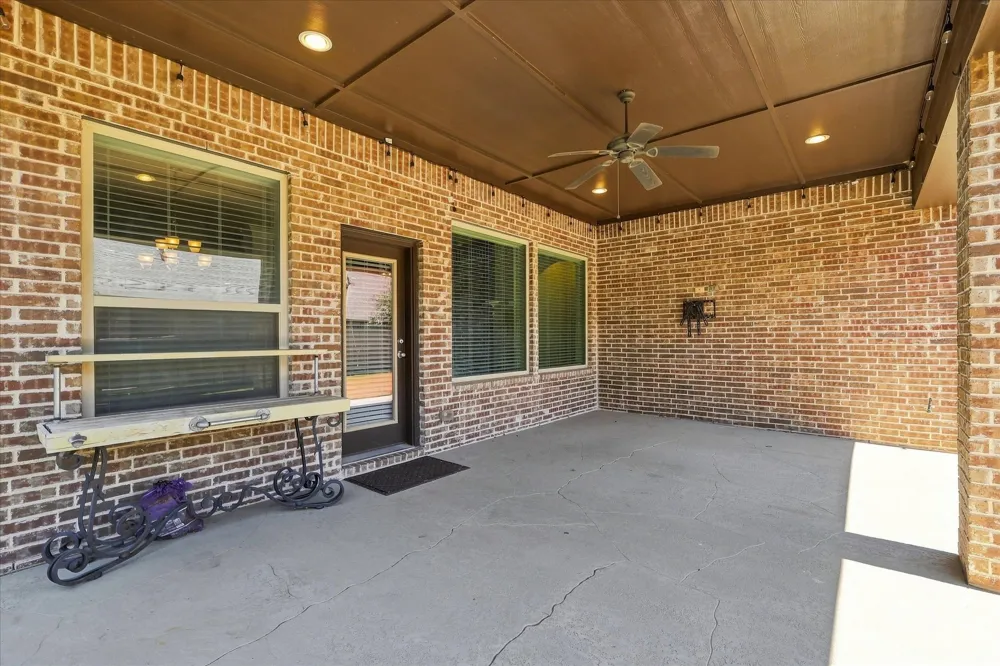 1209 9th Street Argyle, TX 76226