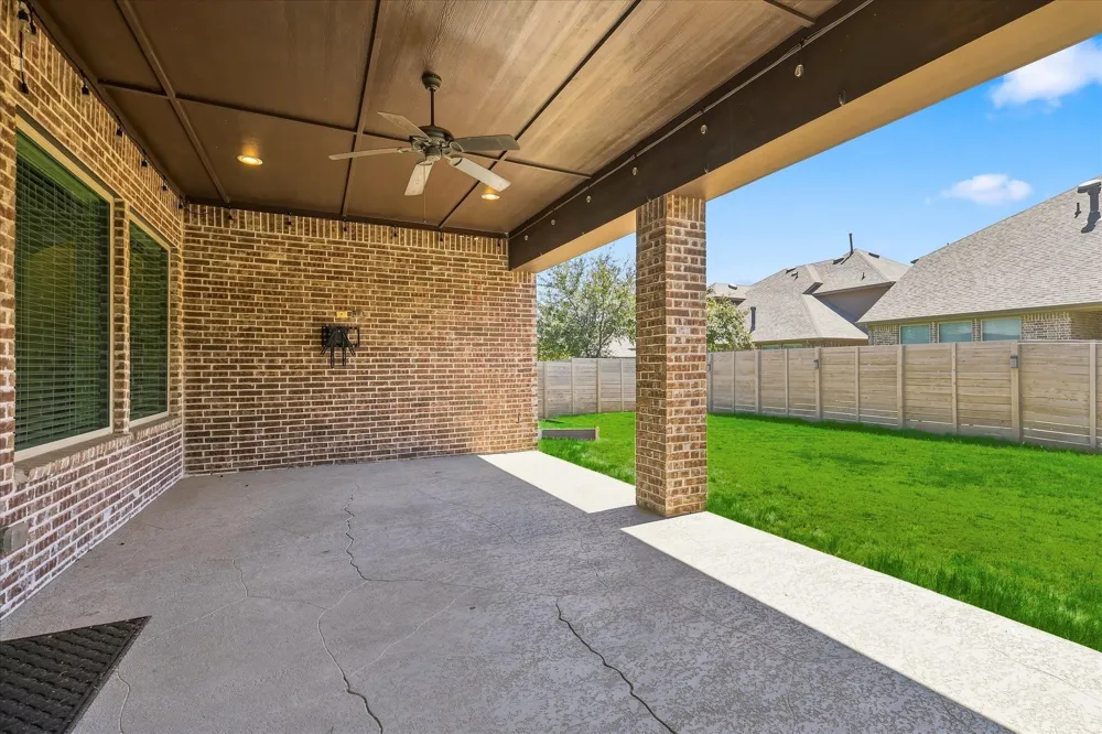 1209 9th Street Argyle, TX 76226