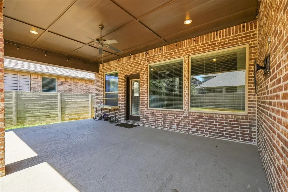 1209 9th Street Argyle, TX 76226