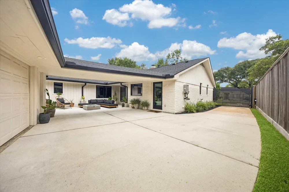5110 Loch Lomond Drive Houston, TX 77096