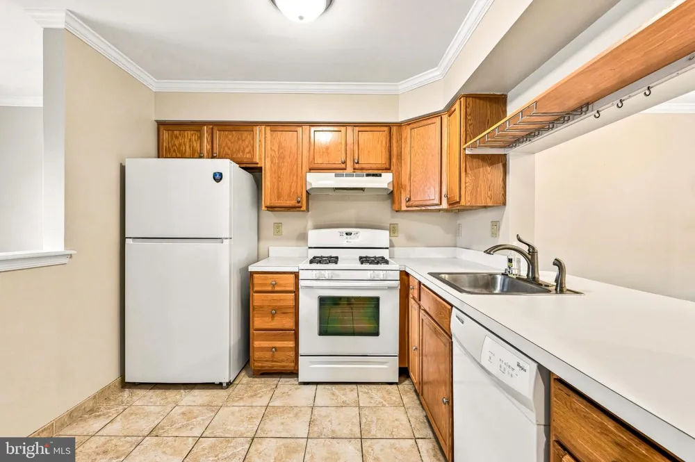2202 YARMOUTH LANE Mt Laurel, NJ 08054
