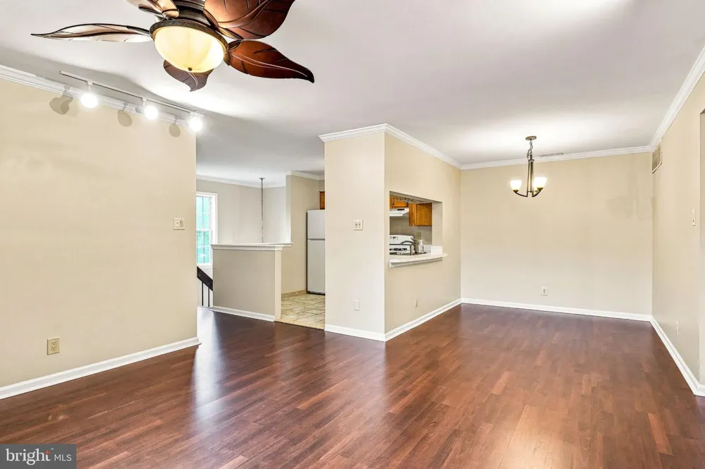 2202 YARMOUTH LANE Mt Laurel, NJ 08054