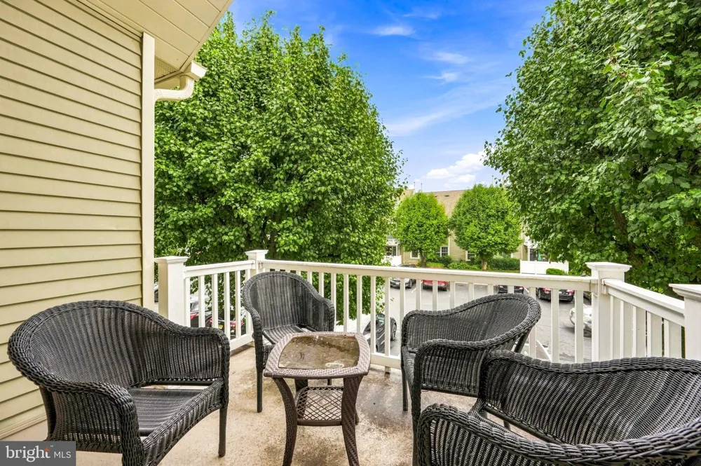 2202 YARMOUTH LANE Mt Laurel, NJ 08054