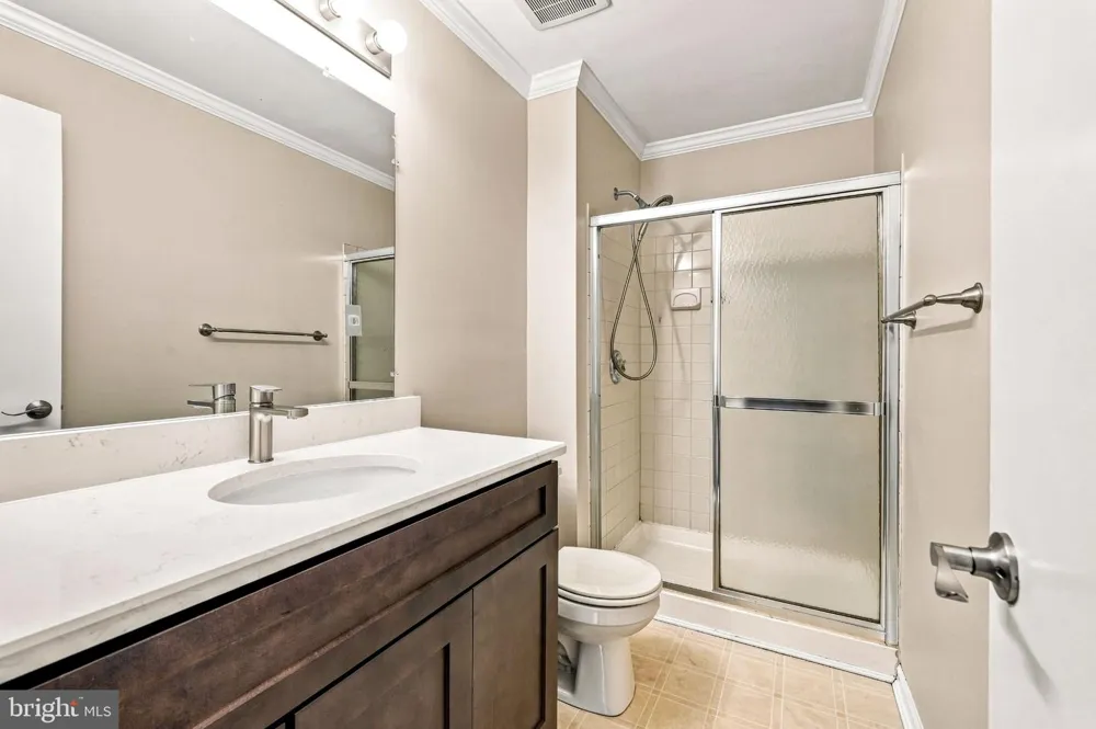2202 YARMOUTH LANE Mt Laurel, NJ 08054