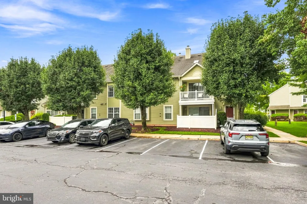 2202 YARMOUTH LANE Mt Laurel, NJ 08054