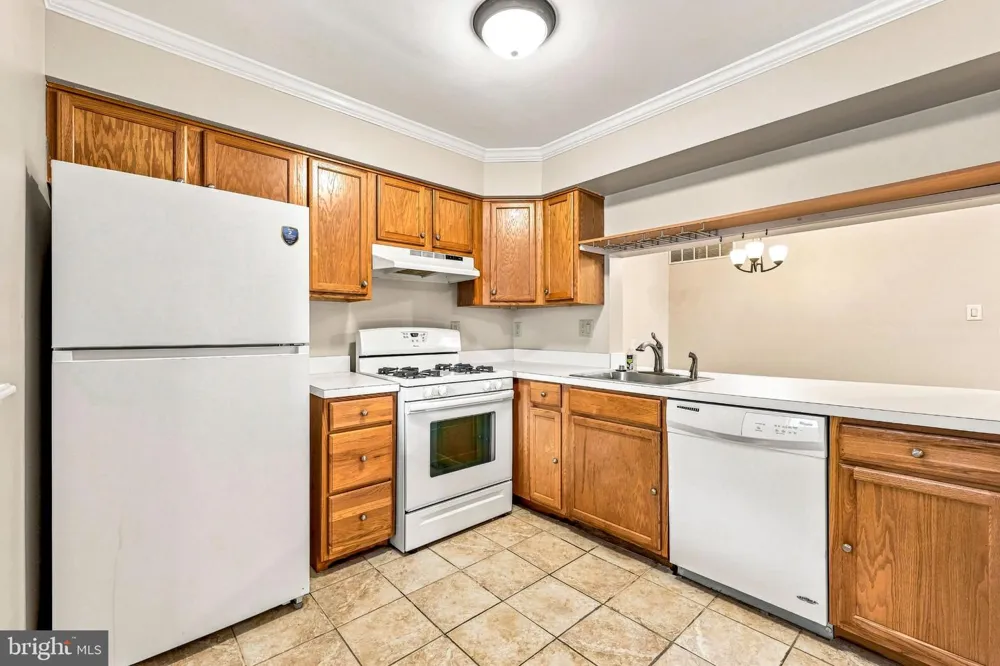 2202 YARMOUTH LANE Mt Laurel, NJ 08054