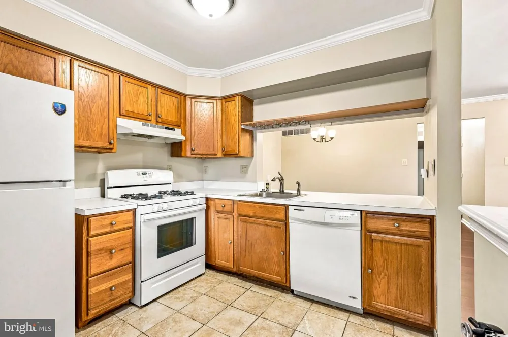 2202 YARMOUTH LANE Mt Laurel, NJ 08054