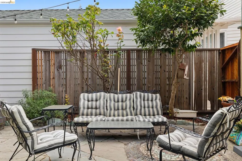 3530 Victor Ave Oakland, CA 94619