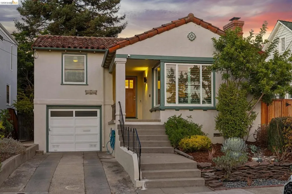 3530 Victor Ave Oakland, CA 94619