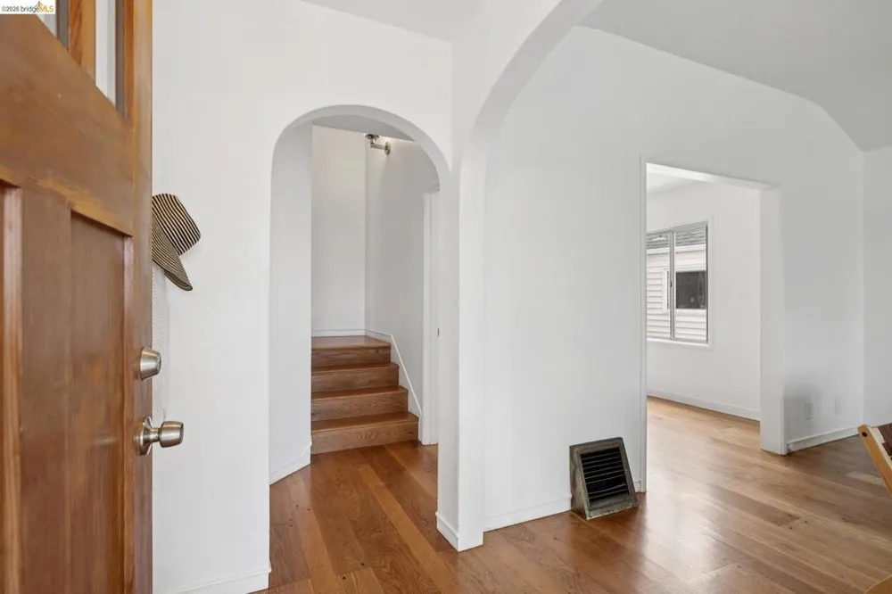 3530 Victor Ave Oakland, CA 94619