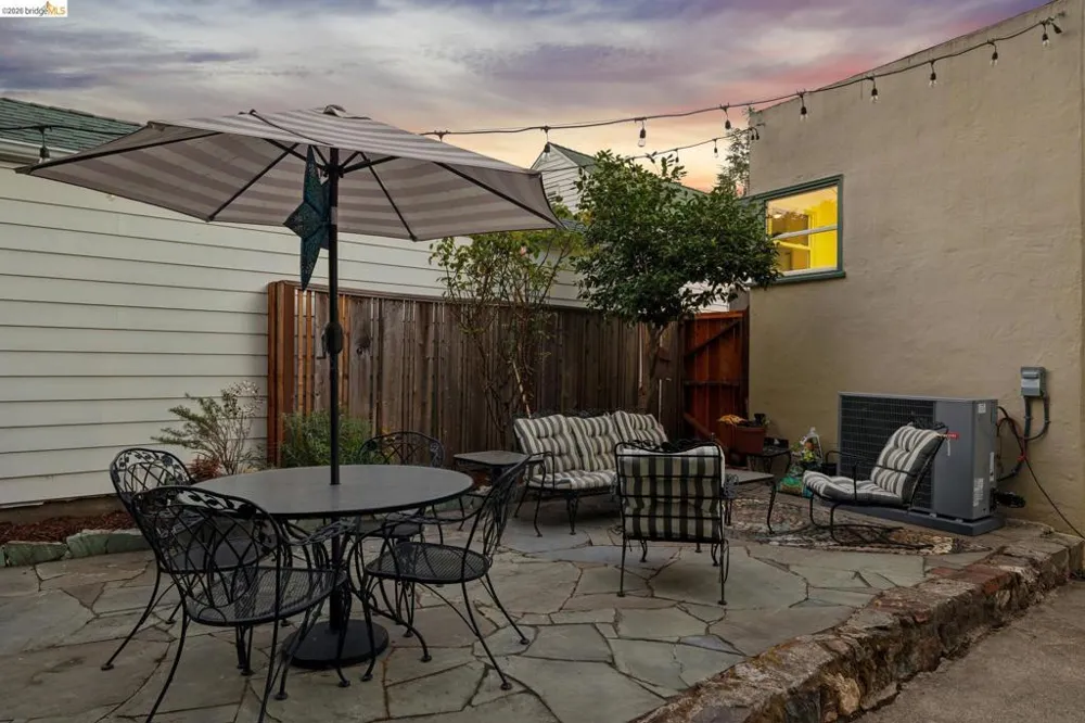 3530 Victor Ave Oakland, CA 94619