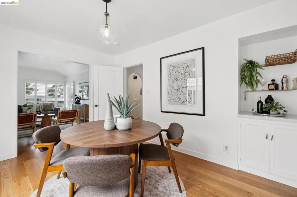 3530 Victor Ave Oakland, CA 94619