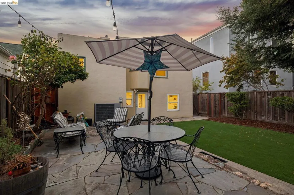 3530 Victor Ave Oakland, CA 94619